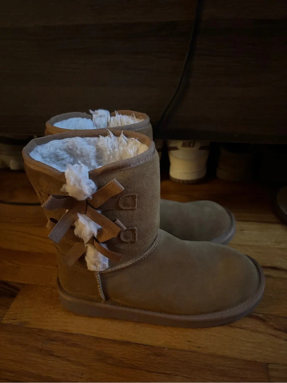 Koolaburra Kids Tan Suede Boot with Sherpa and Side Bows